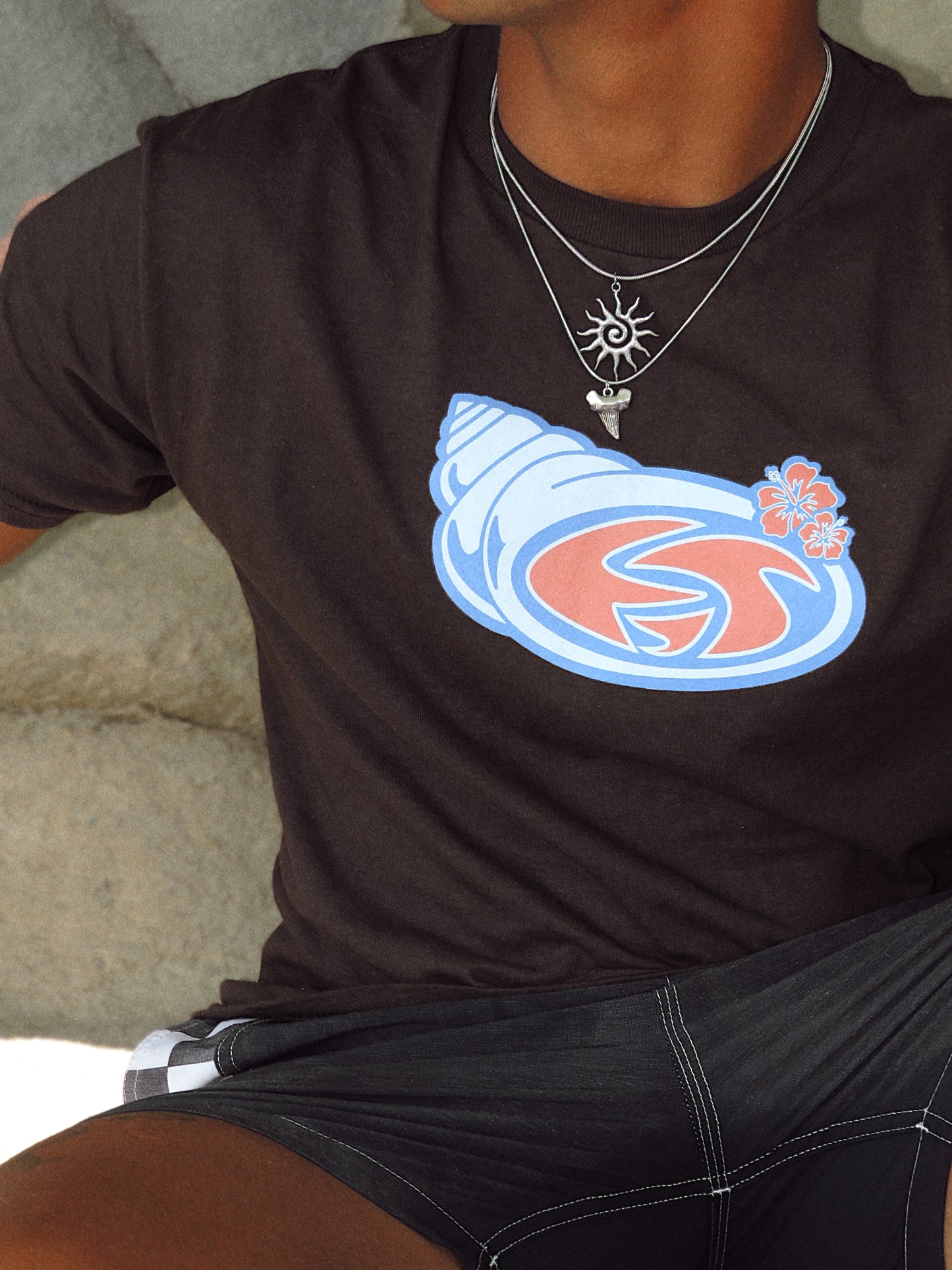 CAMISETA SHELL VIBES