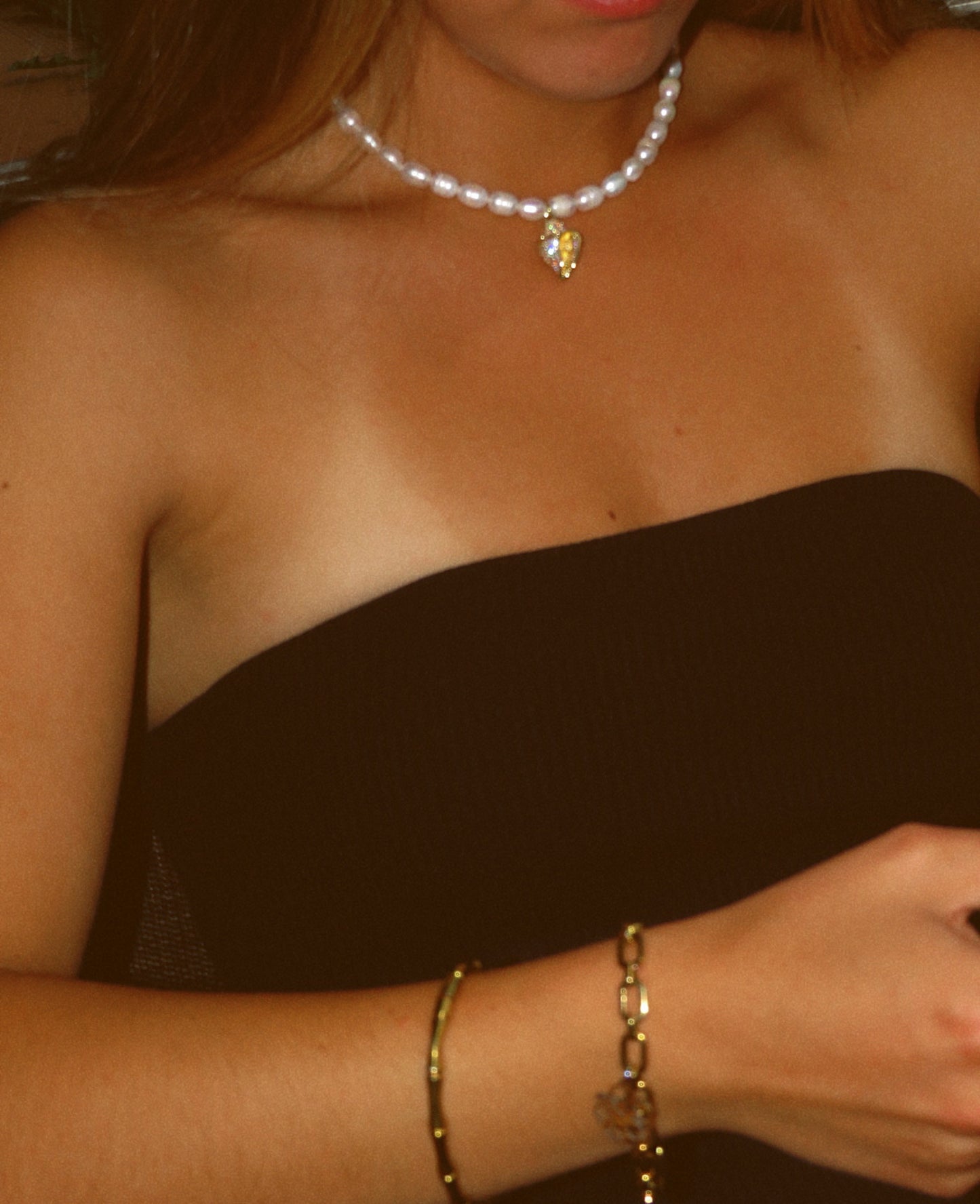 PEARLS BAY CHAIN