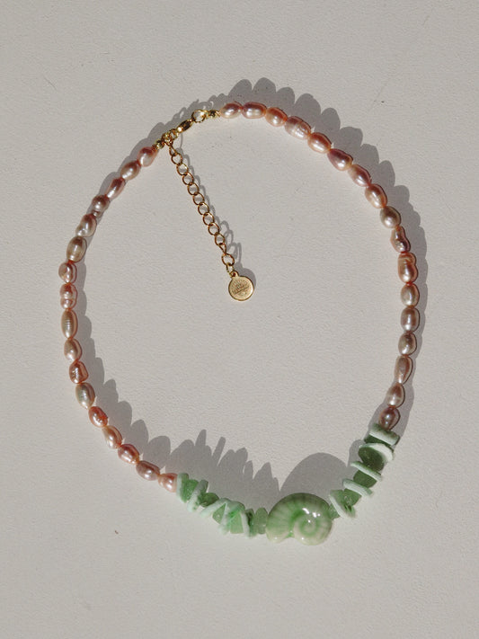 GREEN ISLAND NECKLACE