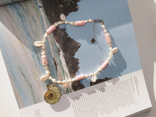 COWRI-COWRI NECKLACE