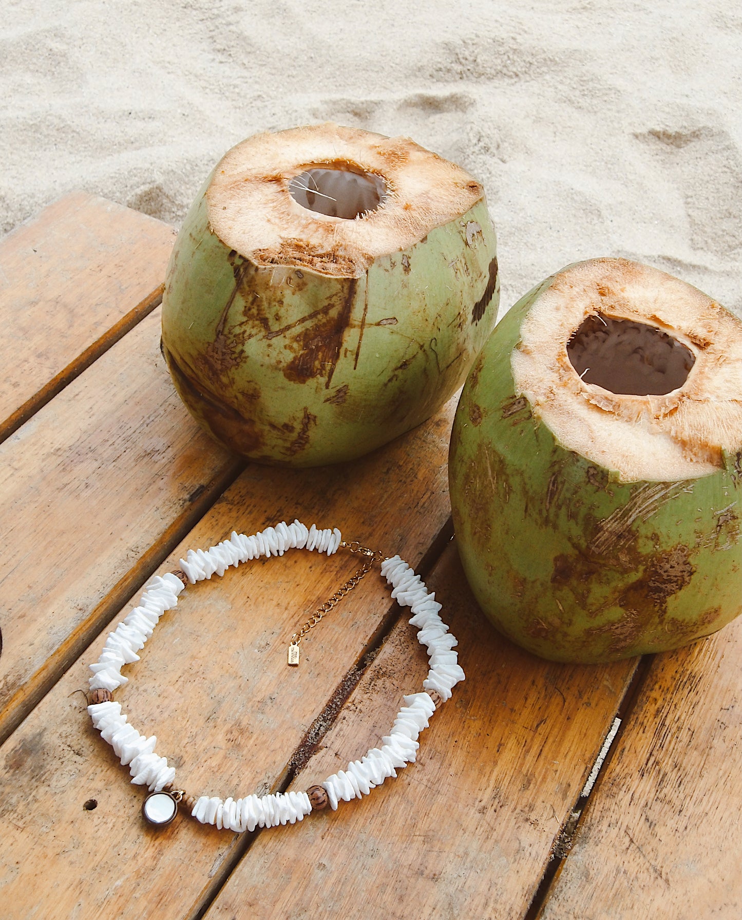 COLLAR ÁGUA DE COCO